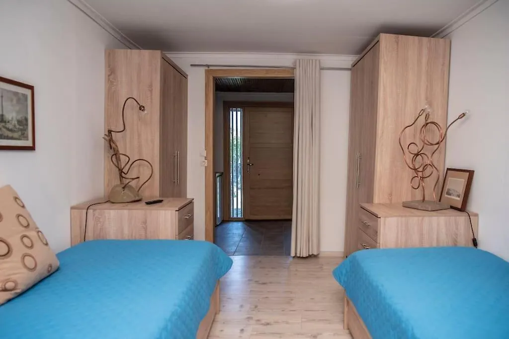 Mary'S Beach House Nea Irakleia Grecia