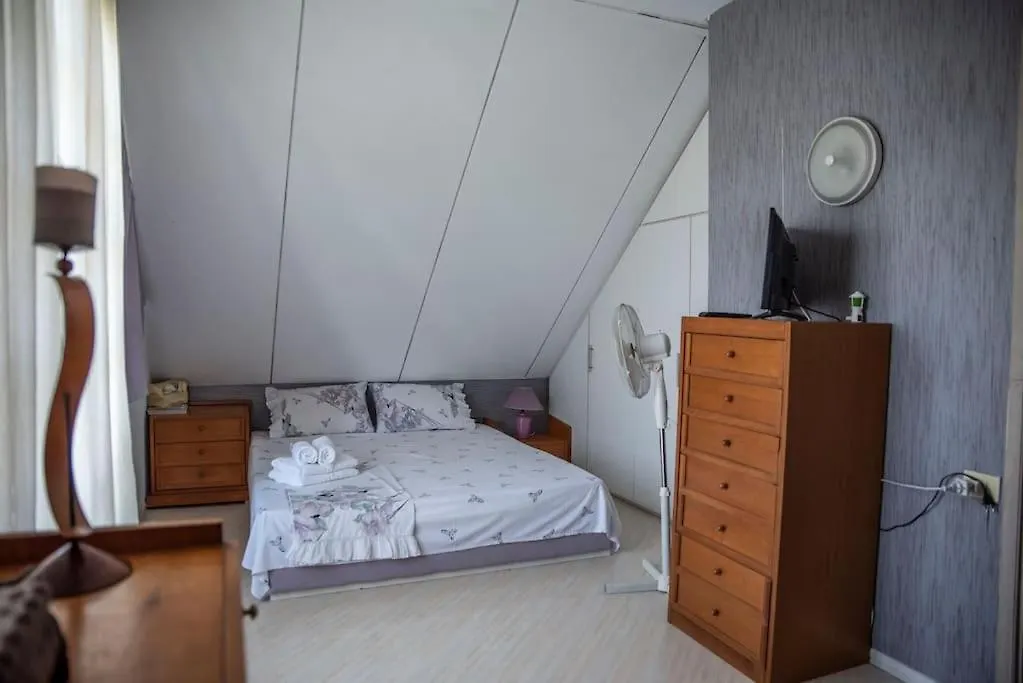 Mary'S Beach House Nea Irakleia Casa vacanze