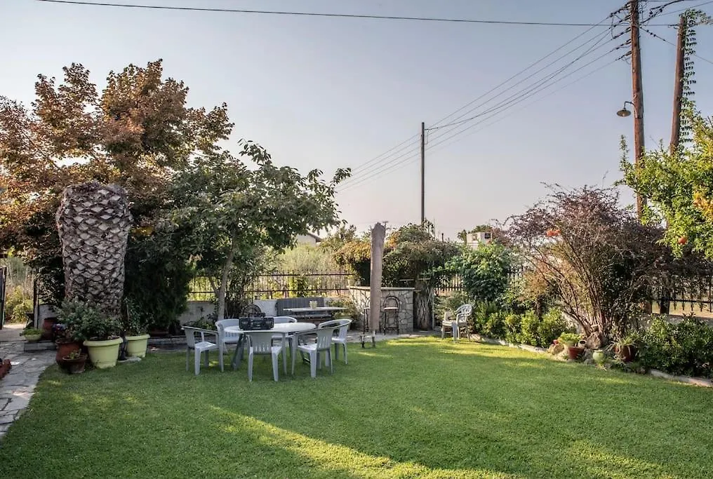 Mary'S Beach House Nea Irakleia Casa vacanze